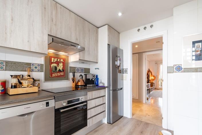 Image No.18-3 Bed Apartment for sale