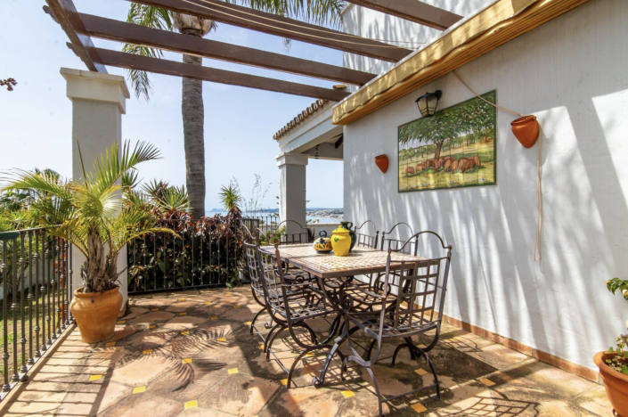 Image No.8-4 Bed Villa / Detached for sale