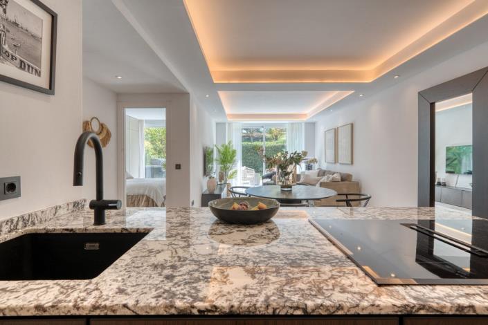 Image No.10-3 Bed Apartment for sale