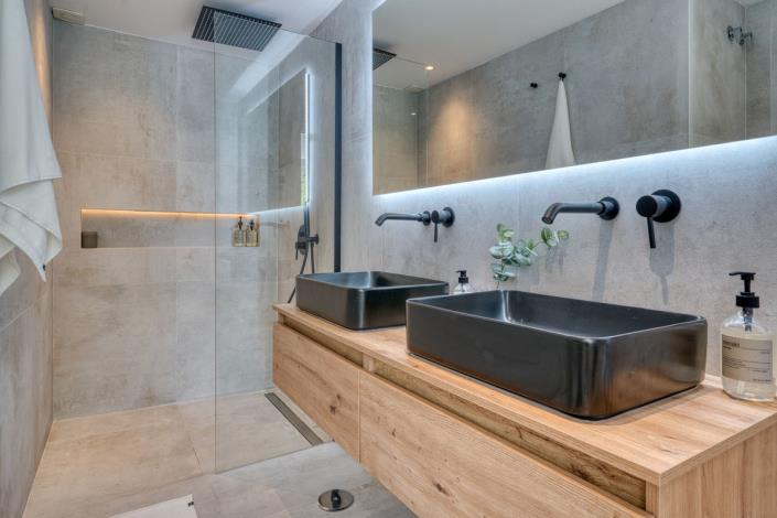 Image No.25-3 Bed Apartment for sale