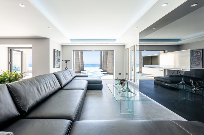 Image No.12-4 Bed Villa / Detached for sale