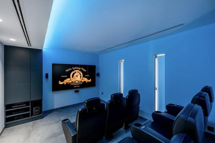 Image No.24-4 Bed Villa / Detached for sale