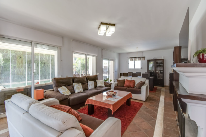 Image No.14-4 Bed Villa / Detached for sale