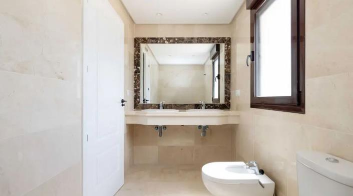 Image No.9-3 Bed Townhouse for sale