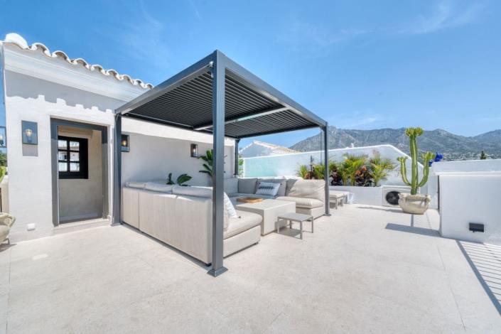 Image No.14-4 Bed Townhouse for sale