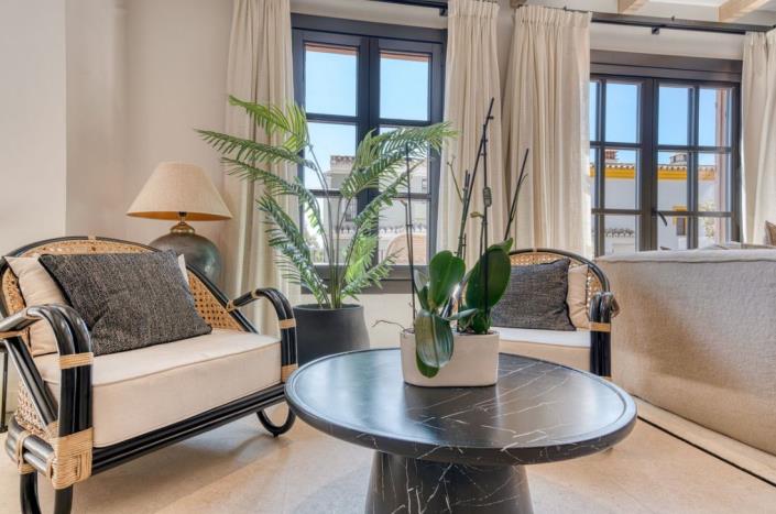 Image No.24-4 Bed Townhouse for sale