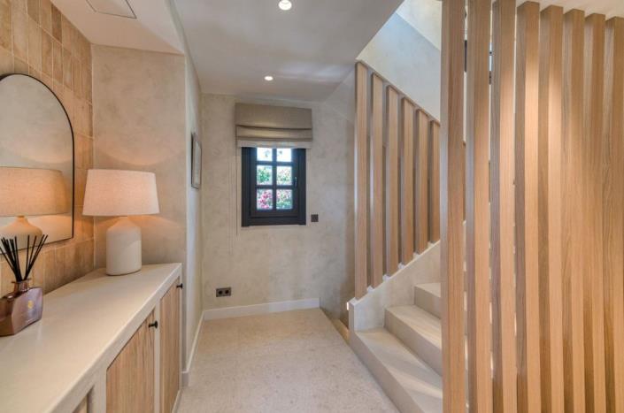 Image No.57-4 Bed Townhouse for sale