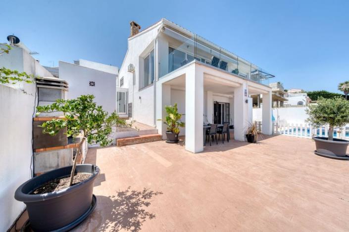 Image No.5-5 Bed Villa for sale