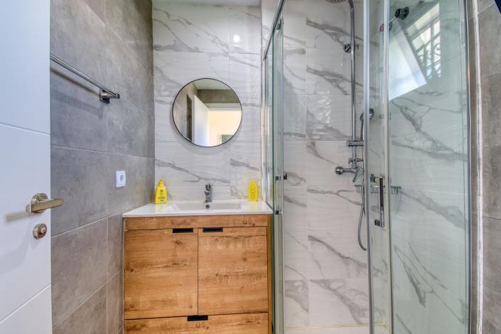 Image No.20-2 Bed Apartment for sale