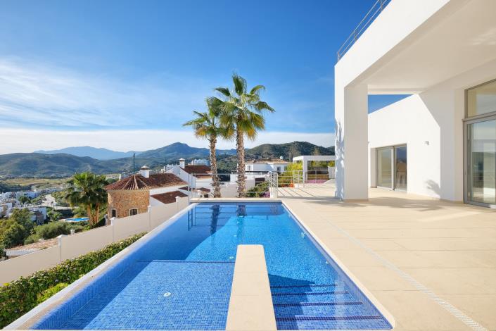 Image No.3-4 Bed Villa for sale
