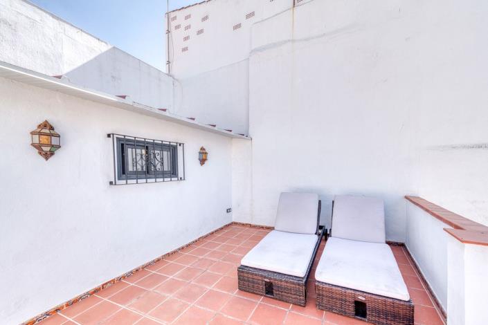 Image No.14-2 Bed Townhouse for sale