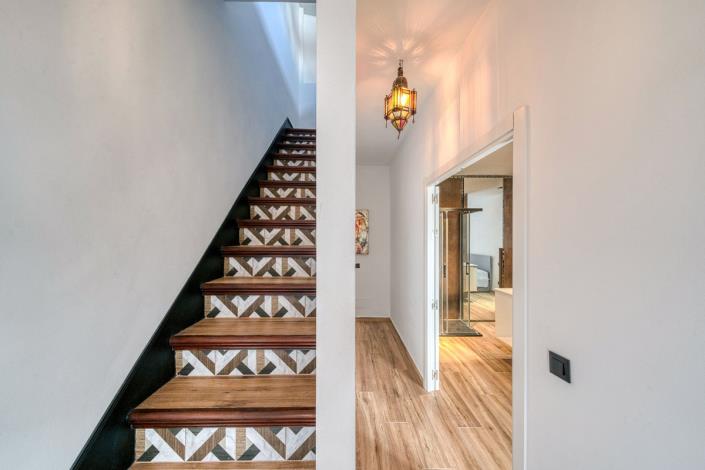 Image No.21-2 Bed Townhouse for sale