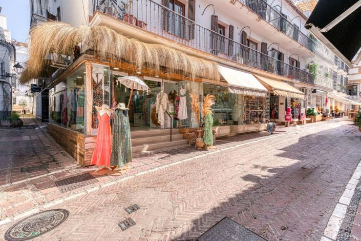 Image No.25-2 Bed Townhouse for sale