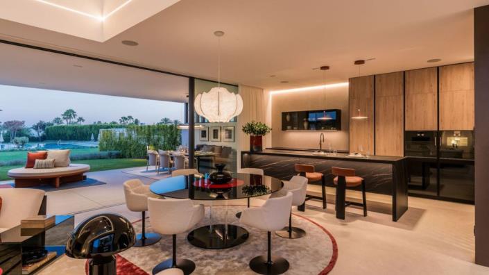 Image No.9-4 Bed Villa for sale