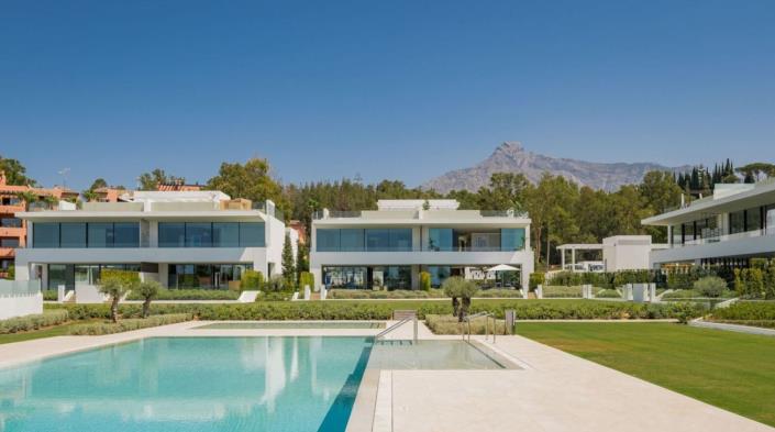 Image No.48-4 Bed Villa for sale