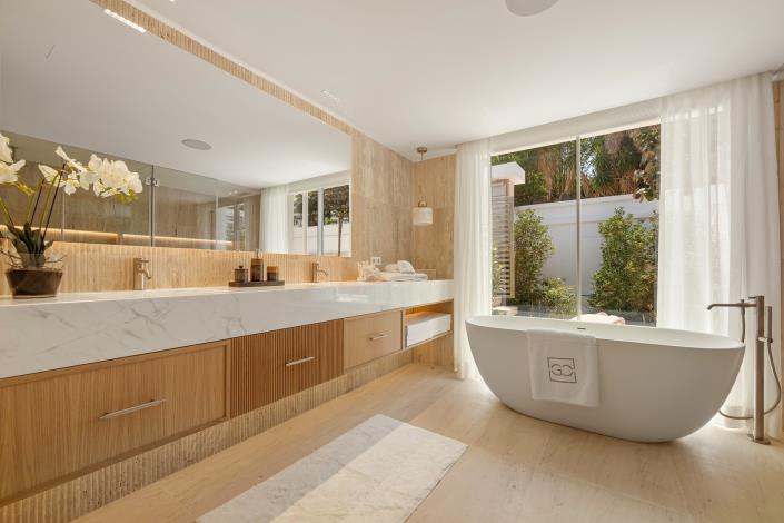 Image No.6-5 Bed Villa for sale