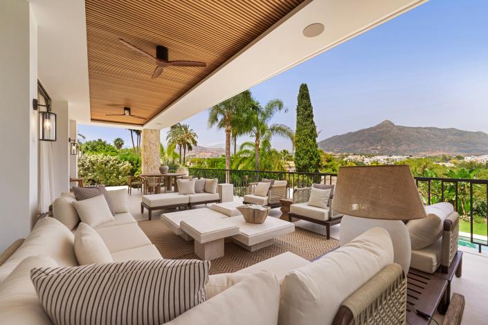 Image No.10-5 Bed Villa for sale