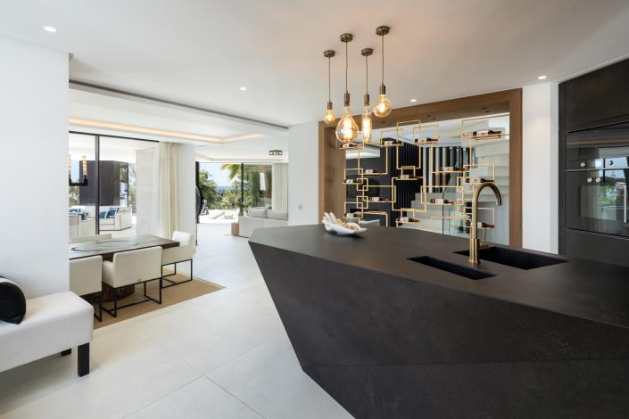 Image No.8-5 Bed Villa for sale