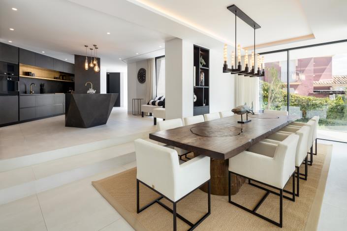 Image No.11-5 Bed Villa for sale