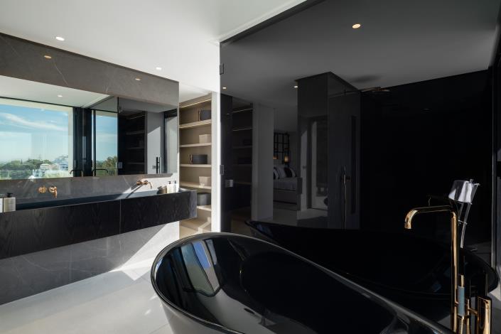 Image No.27-5 Bed Villa for sale