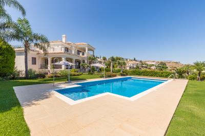 11 Bed Villa for sale