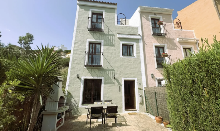 Image No.2-3 Bed Townhouse for sale