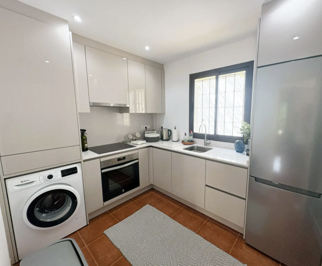 Image No.6-3 Bed Townhouse for sale