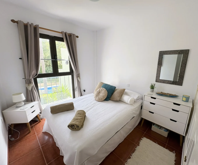 Image No.8-3 Bed Townhouse for sale