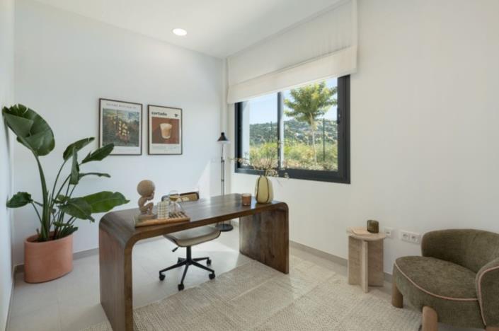 Image No.9-4 Bed Semi-Detached for sale