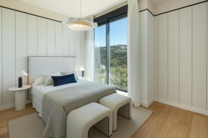 Image No.10-4 Bed Semi-Detached for sale