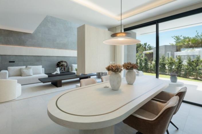 Image No.7-4 Bed Semi-Detached for sale