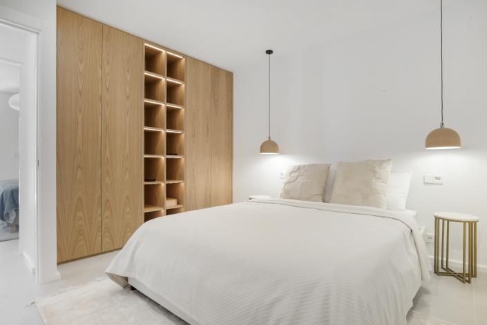 Image No.10-3 Bed Apartment for sale