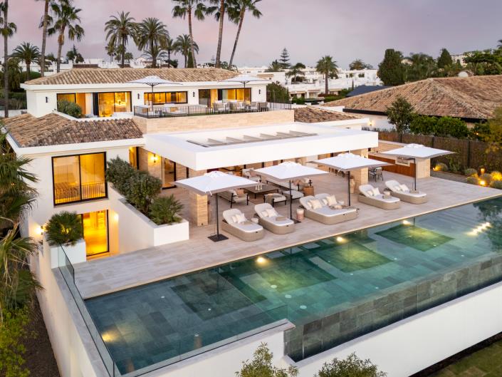 Image No.2-6 Bed Villa for sale