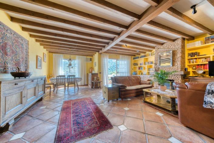 Image No.15-3 Bed Townhouse for sale