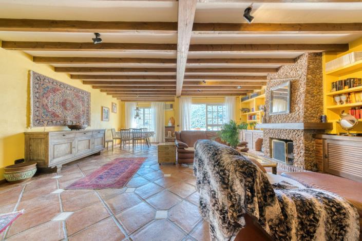 Image No.17-3 Bed Townhouse for sale