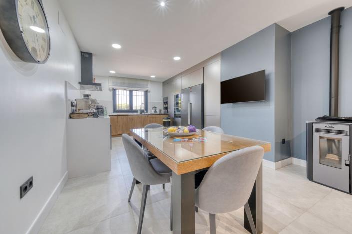 Image No.6-4 Bed Villa for sale