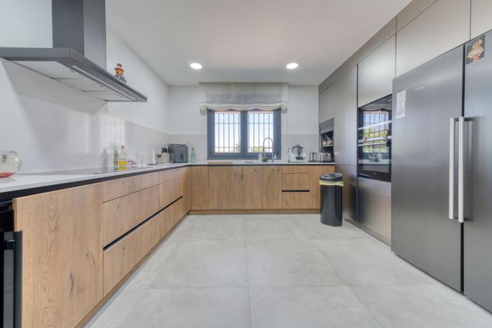 Image No.15-4 Bed Villa for sale