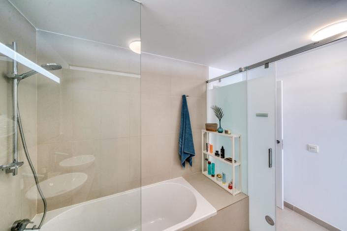 Image No.31-2 Bed Apartment for sale