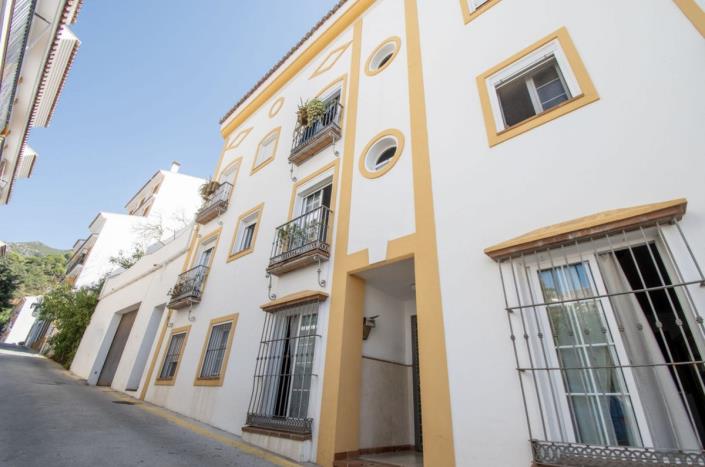 Image No.1-2 Bed Apartment for sale