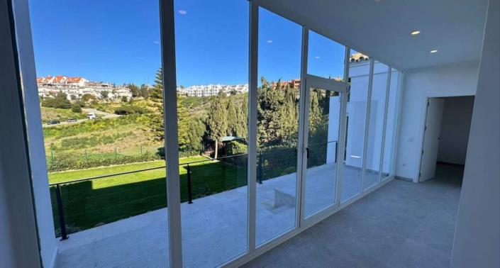 Image No.6-4 Bed Villa for sale