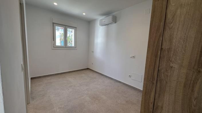 Image No.18-4 Bed Villa for sale