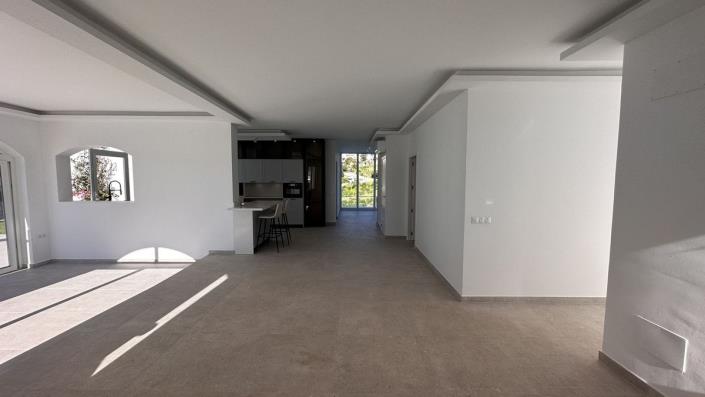 Image No.21-4 Bed Villa for sale