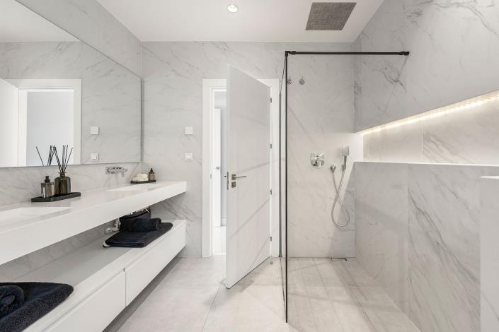 Image No.36-5 Bed Villa for sale