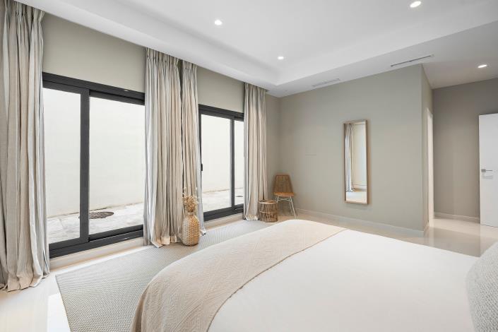 Image No.42-5 Bed Villa for sale