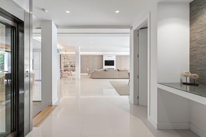 Image No.53-5 Bed Villa for sale