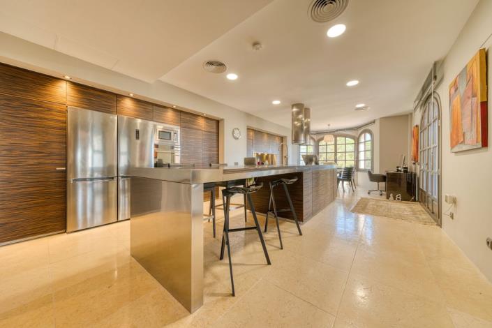 Image No.8-5 Bed Villa for sale