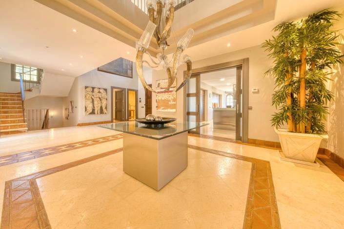 Image No.42-5 Bed Villa for sale