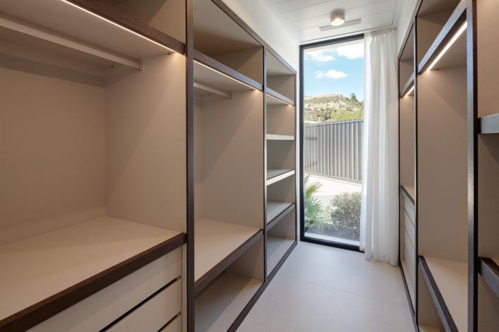 Image No.11-6 Bed Villa for sale