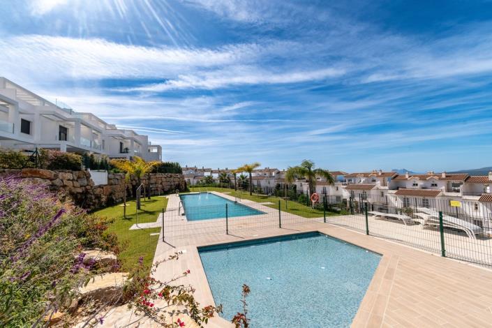 Image No.26-3 Bed Semi-Detached for sale