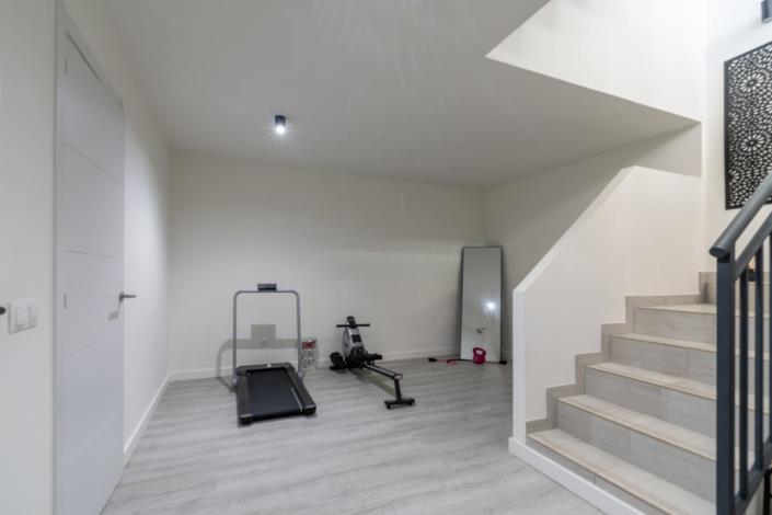 Image No.30-3 Bed Semi-Detached for sale